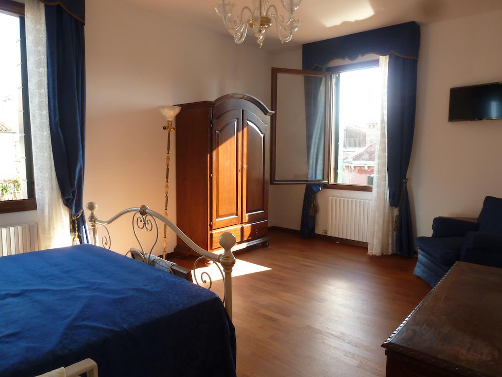 B&B La Terrazza Dei Miracoli Venecia Habitación foto